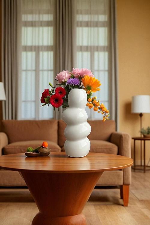 Dekoratif Modern Beyaz Seramik Dalga Formlu Vazo Şık Tasarım Masa Üstü İçin 17x8 cm