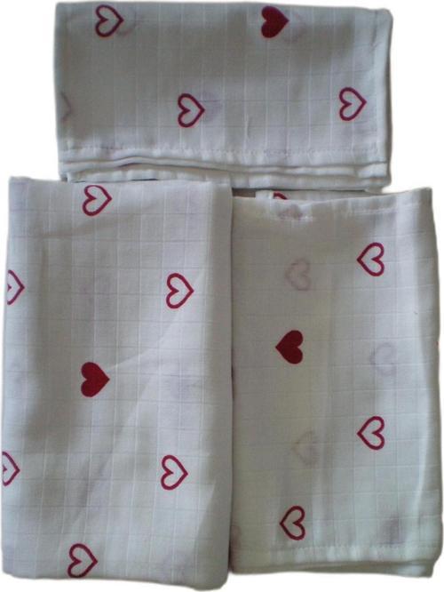 Bebek Müslin Bez Battaniye Set 5 Parça  Kalpli Beyaz Kırmızı