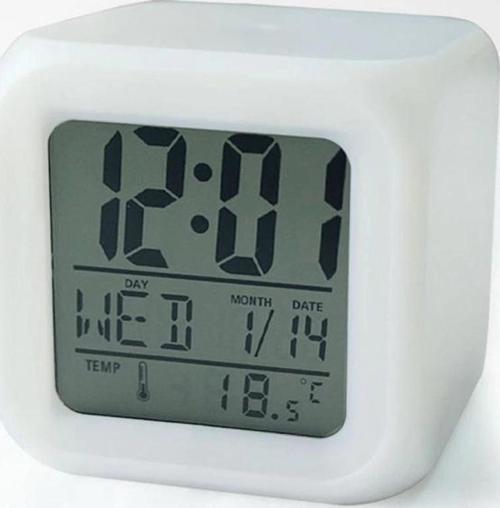 Renk Değiştiren Küp Saat