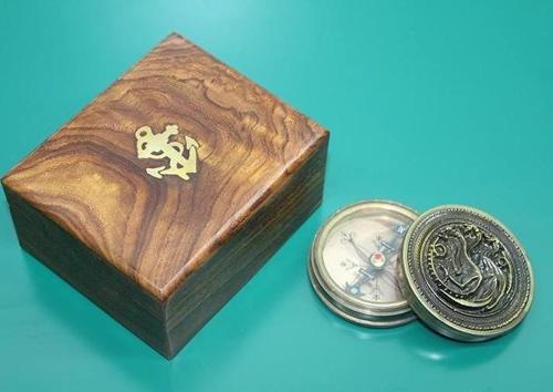 Ahşap Kutulu Pirinç Pusula 16223