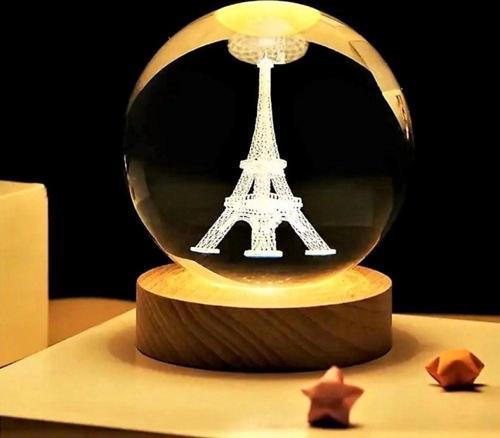 Dekoratif Eyfel Kulesi Tasarımlı Ahşap Altlıklı Işıklı Cam Küre Cam:6cm Ahşap:2cm