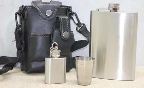 Deri Kılıflı Matara Seti Alk3928