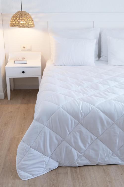 Cakarta Serisi Tek Kişilik Yastık Yorgan Seti