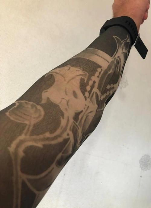 Çift Kol Giyilebilir Dövme Siyah Güllü Desenler