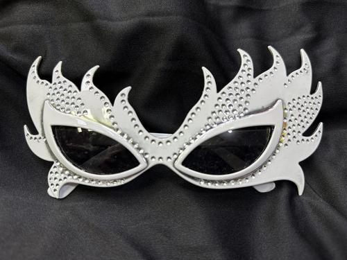 Taşlı Göz Kamaştıran Gecenin Yıldızı Beyaz Parti Alev Gözlük