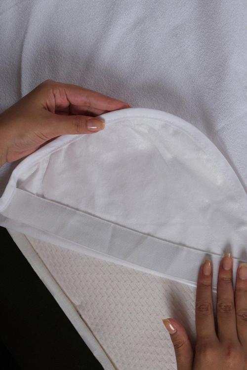 Lefkoşa Serisi Çift Kişilik Sıvıgeçirmez Yatak Koruyucu Alez 180X200Cm