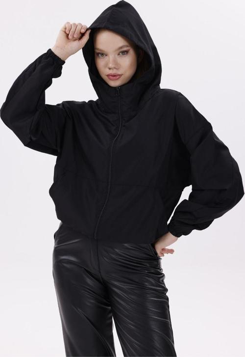 Kadın Kapüşonlu Su Ve Rüzgar Geçirmez Oversize Yağmurluk - Rüzgarlık