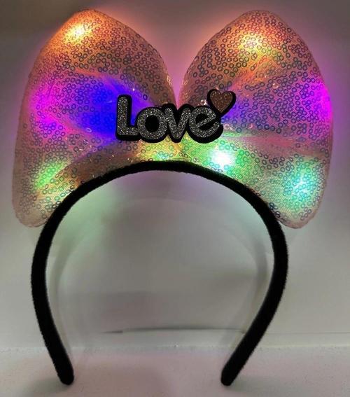 Led Işıklı 3 Farklı Fonksiyonda Yanan Gümüş Love Yazılı Toz Pembe Fiyonk Taç 20x17 Cm