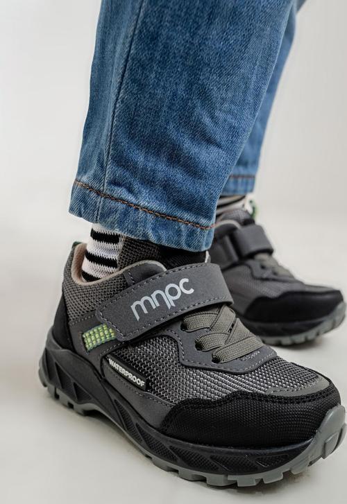 Erkek Çocuk Siyah Su Geçirmez Anatomik Ayakkabı