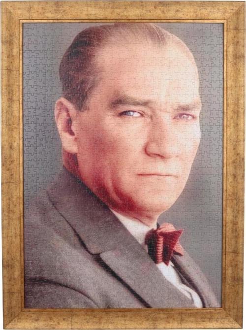 Oyun Aletleri Mustafa Kemal Atatürk Lüks Çerçeveli Asılabilir 1000 Parça Hazır Puzzle 68*48 Cm -Ahşap Renk Çerçeve