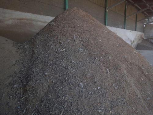 Toprak Bitki Ve Çiçekleriniz Için Yanmış Elenmiş Organik Hayvan Gübresi (4 KG)