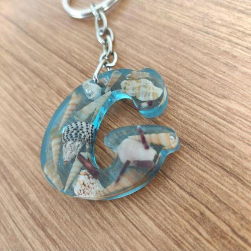 "G" HARFİ - Açık Mavi Deniz Epoksi Harf Anahtarlık – Gerçek Deniz Kabuğu, El Yapımı, Benzersiz