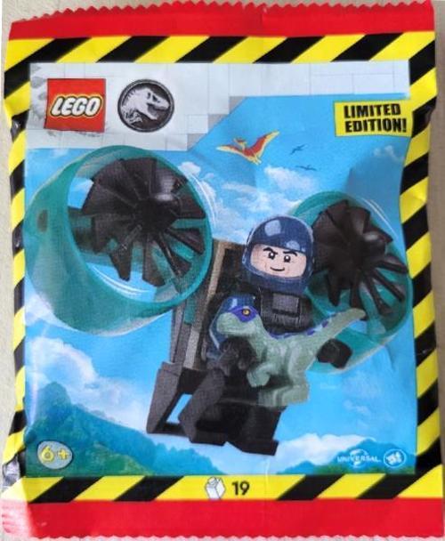 Jurassic World 122505 Ranger with Helipack and Baby Raptor