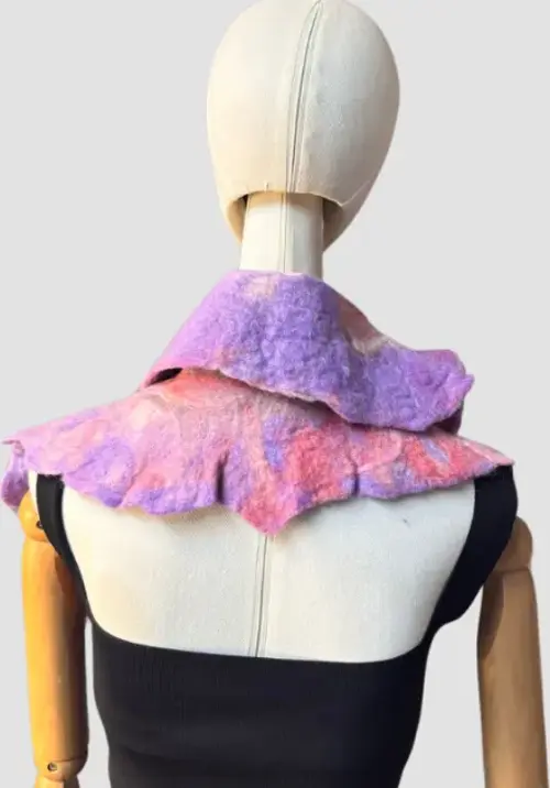 - Tülin 3528 El Yapımı Nakış İşlemeli Islak Keçe Şık Boyunluk - Pembe