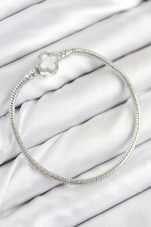 Pirinç Charm Zirkon Taşlı Yonca Model Gümüş Renk Kadın Bileklik - EBJ250902W37604