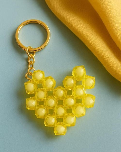 Kalpli Sarı Boncuklu Anahtarlık – Şık Çanta Süsü El İşçiliği