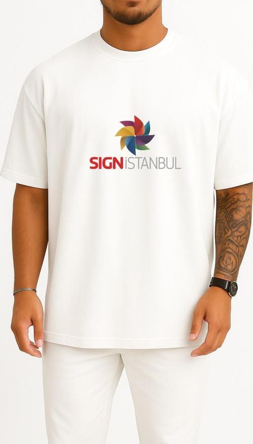 Oversize Sign İstanbul Fuar Göğüs Tasarımlı Unisex T-Shirt