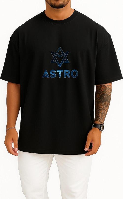 Oversize Astro K-Pop Spring Up Autumn Story Puss İn Boots Göğüs Tasarımlı Unisex T-Shirt