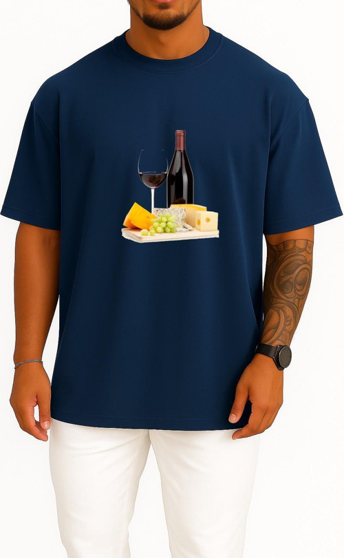 Oversize Peynir Tabağı Ve Wine Göğüs Tasarımlı Unisex T-Shirt