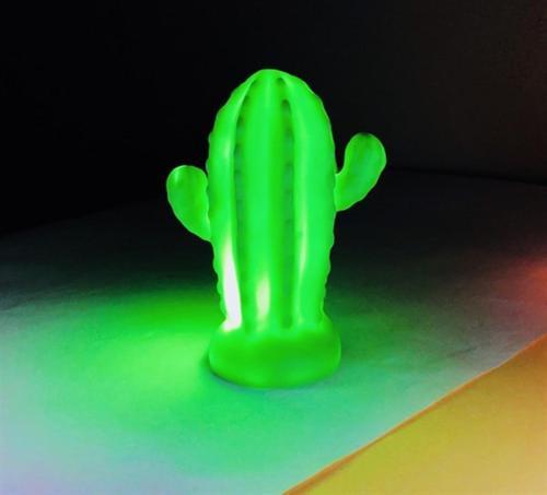Pilli Silikon Led Işıklı Sevimli Kaktüs Gece Lambası Aydınlatması
