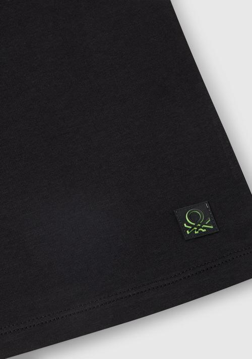 Erkek Çocuk Siyah Baskılı Arkası Logo Etiketli T-Shirt