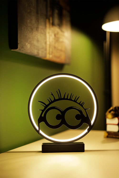 Minion Gözlük Silüetli Metal LED Masa Lambası Dekoratif Çocuk Odası Işığı | Eğlenceli Gece Lambası