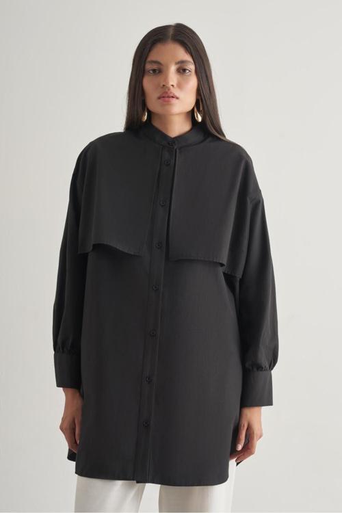 Rüzgarlıklı Hakim Yaka Uzun Siyah Gömlek