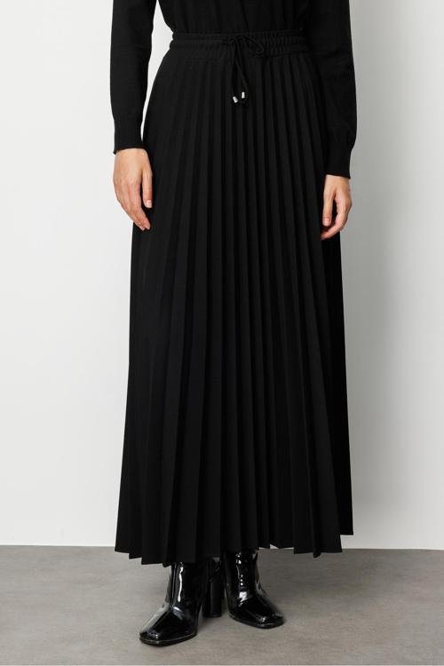 Örme Krep Piliseli Maksi Siyah Etek