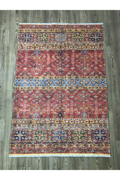 Etnik Desenli Kiremit Çok Renkli Kilim