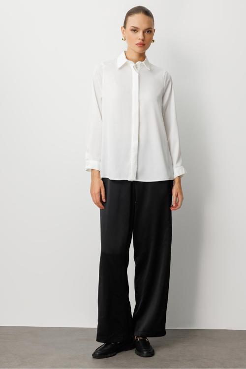 Klasik Ekru Saten Gömlek Bluz