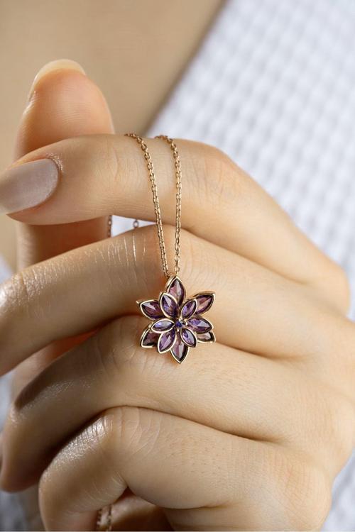 Altın Renk Mor Lotus Çiçeği Kolye Paslanmaz Çelik Kolye - 3400