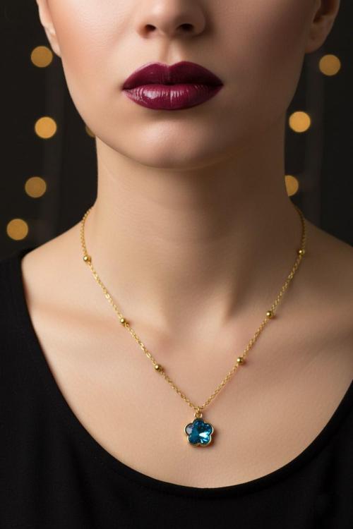 Altın Renk Mavi Beş Yapraklı Stilize Çiçek Model  Top Zincir Çelik Kolye - 3749