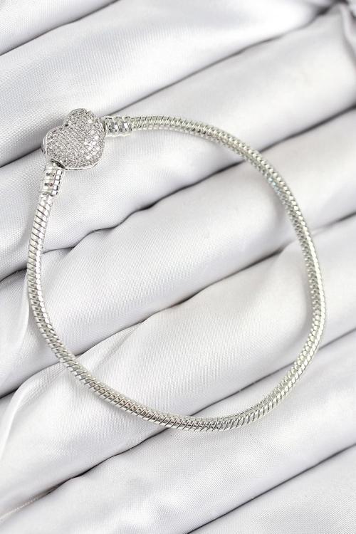 Pirinç Charm Zirkon Taşlı Kalp Model Gümüş Renk Kadın Bileklik NSLM758