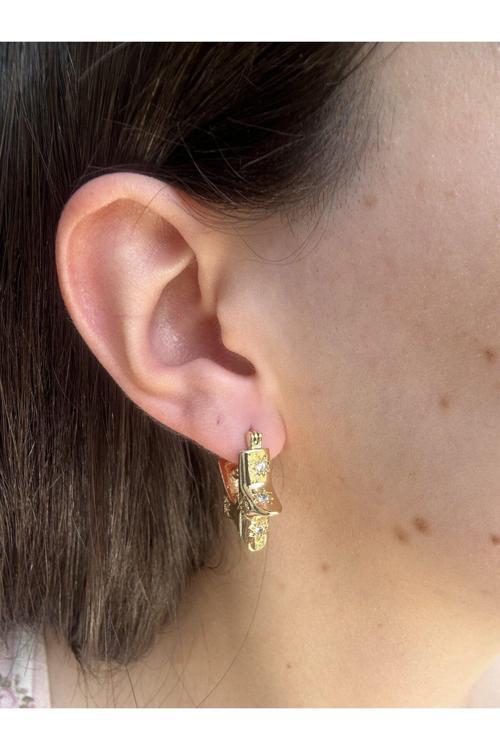 Zarif Taş Detaylı Yıldız Küpe