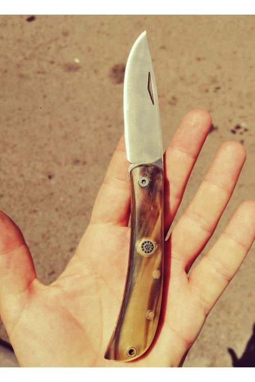 Sivas Kemik El Yapımı Oymalı Çakı N690 Ağır Ve Keskin Çelik İsim Yazılabilir Özel Bele Takma Kılıf