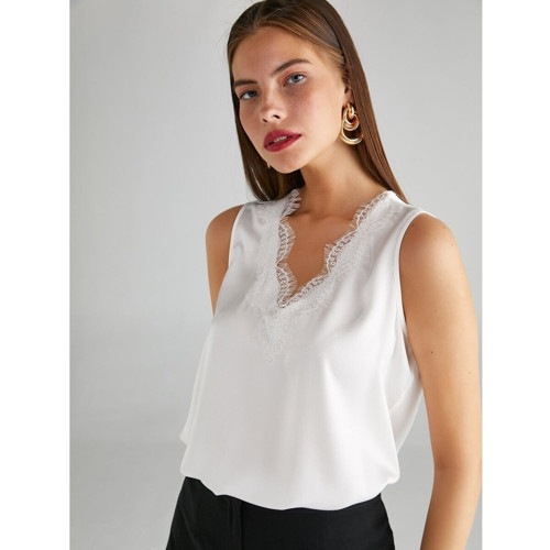 Kadın Dantelli Atlet B00065