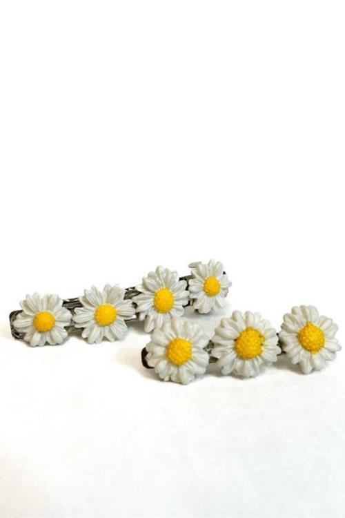 - Hülya 6683 El Yapımı Çiçek Desenli Polimer Kil 2’li Set Klipsli Saç Tokası / 8 cm - 6 cm