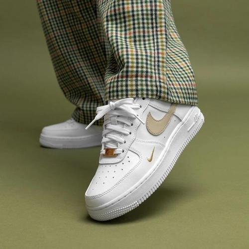 AİR FORCE 1 '07 Essential KADIN SNEAKER AYAKKABI-CZ0270-105-SPRTX