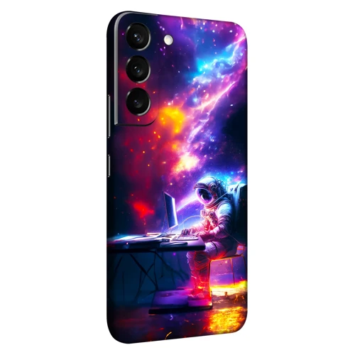 Samsung S22 Plus Kaplama Nebula Astronot