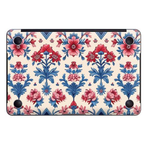 Macbook Pro 13" (2022 M2) Kaplama - Vazo