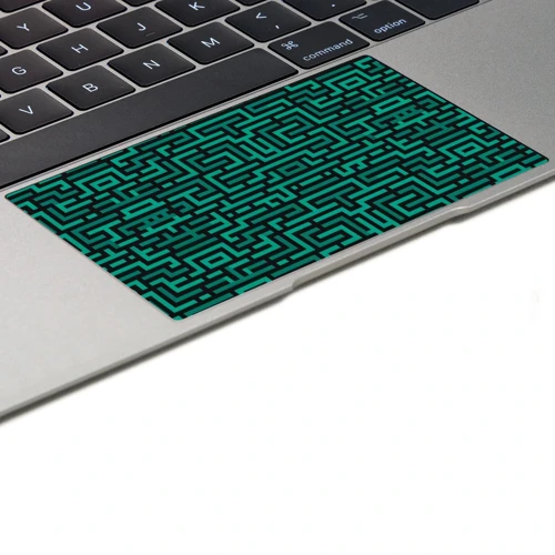 Macbook Pro 13" (2022 M2) Kaplama - Labirent