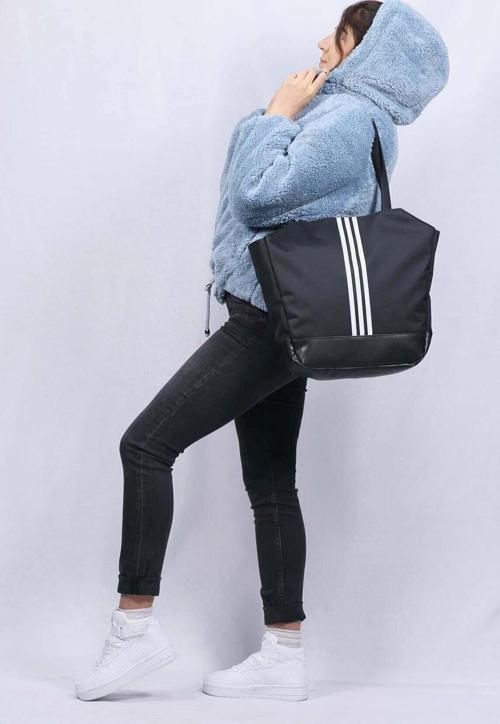 Siyah Büyük Boy Siyah Beyaz Çizgili Kadın Spor Çanta