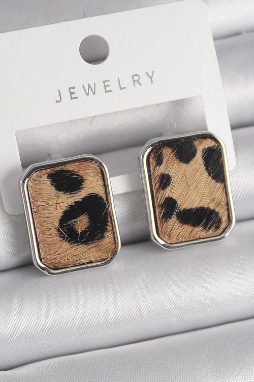 Pirinç Gümüş Renk Leopar Desenli Kare Model Kadın Küpe
