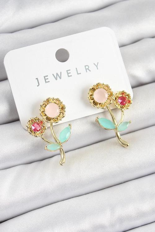Pirinç Renkli Zirkon Taşlı Papatya Model Gold Renk Kadın Küpe