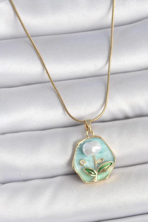 316L Çelik Gold Renk Zincir Mavi Çiçek İşlemeli İnci İşlemeli Portre Model Kadın Kolye