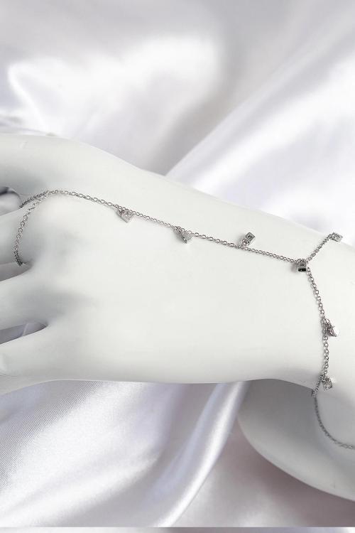 Pirinç Zirkon Taşlı Sallantılı Model Gümüş Renk Kadın Şahmeran