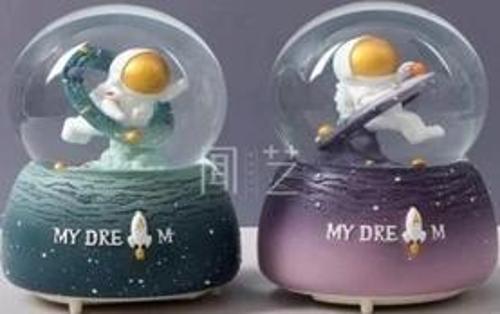 Astronot Kar Küresi Orta Boy WY20K23