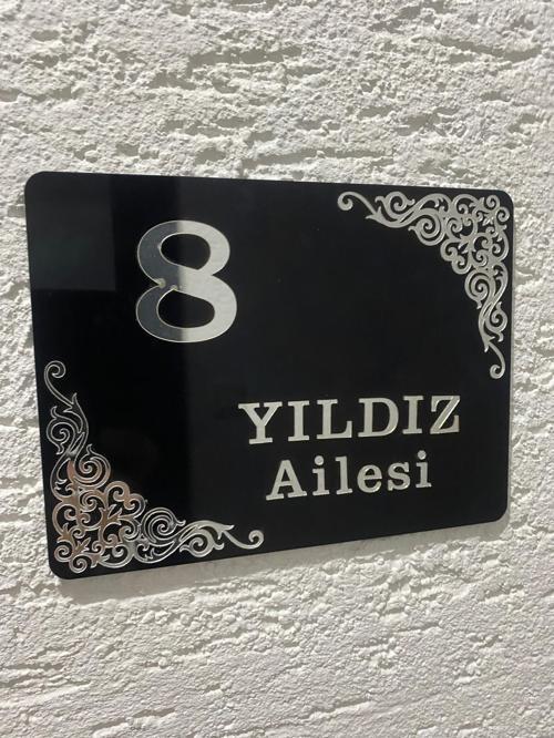 Zarif Ve Şık Pleksi Kapı İsimliği Kişiselleştirilmiş Daire Kapısı,Dış Kapı İsimliği Hediyelik Ürün