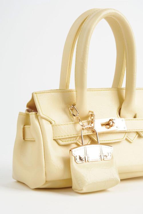 Kadın Kasa Sarı Charm Hediyeli Tasarım Çevirme Kilit Kapama El Kol Ve Omuz Çantası