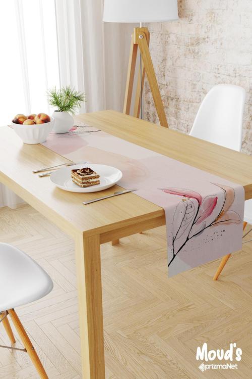 Çiçek Sanatı Desenli Baskılı Süet Runner Masa Örtüsü